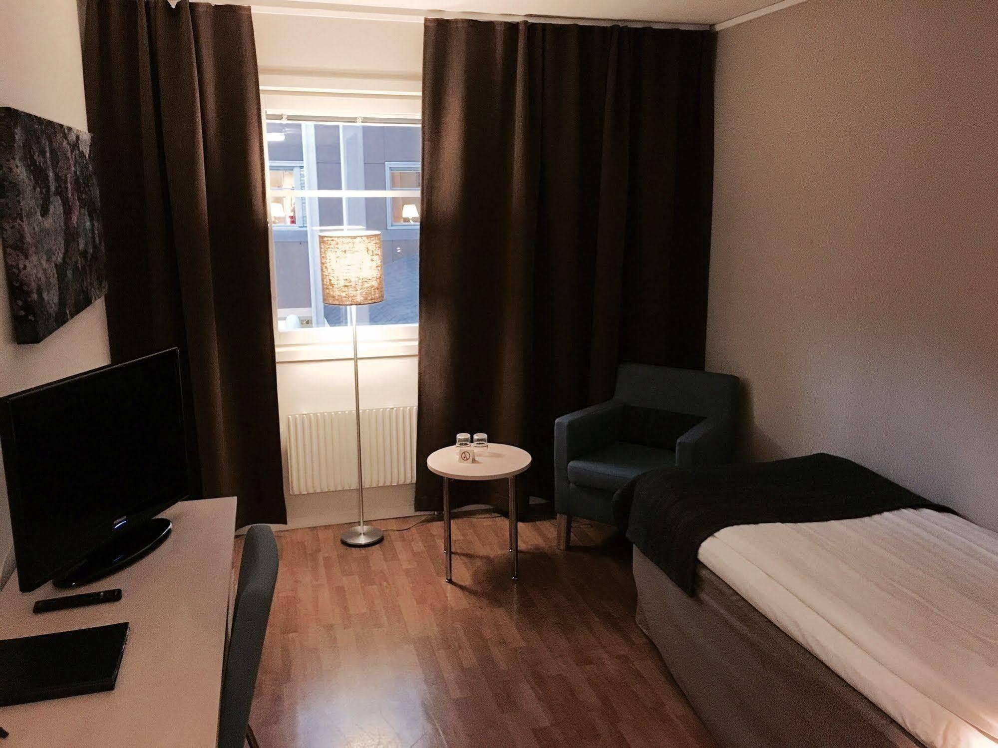 Hotell Vilja อูเมโอ ภายนอก รูปภาพ